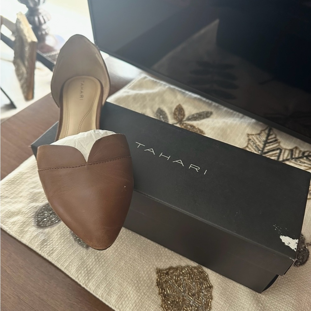 Tahari Brown Leather Flats with Timeless Elegance